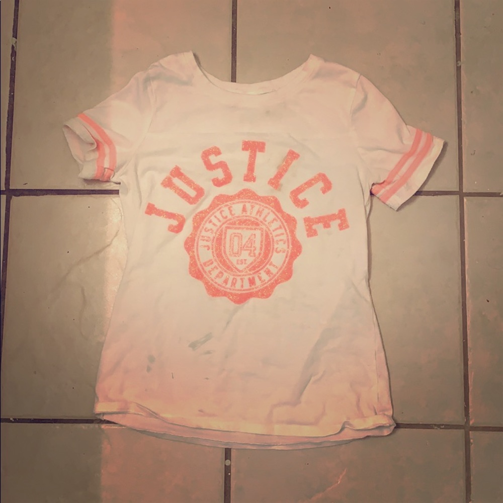 short sleeve shirt